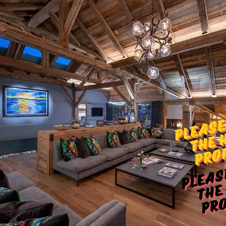 Holiday home Luxuryy - - With Pool&hottub Megeve